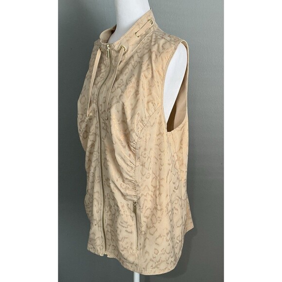 Zenergy By Chico's Full Zip Vest Canella Tan Gold Embossed Leopard Print Size XL - Picture 2 of 7